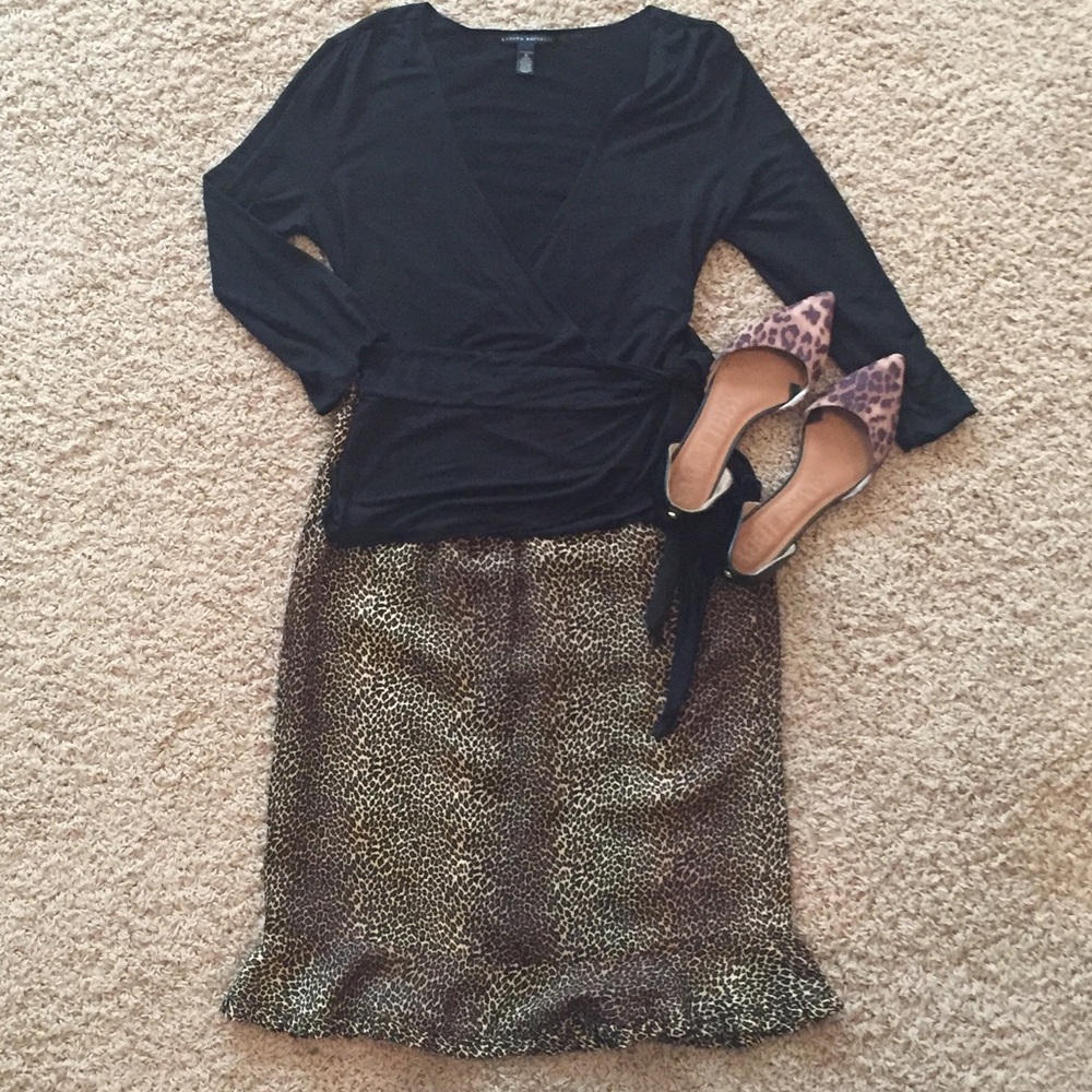 💥DONATE SOON💥Midi animal print ruffled skirt.